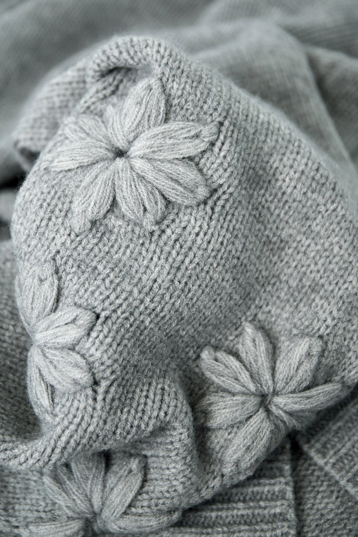 Lovely floral touch trui
