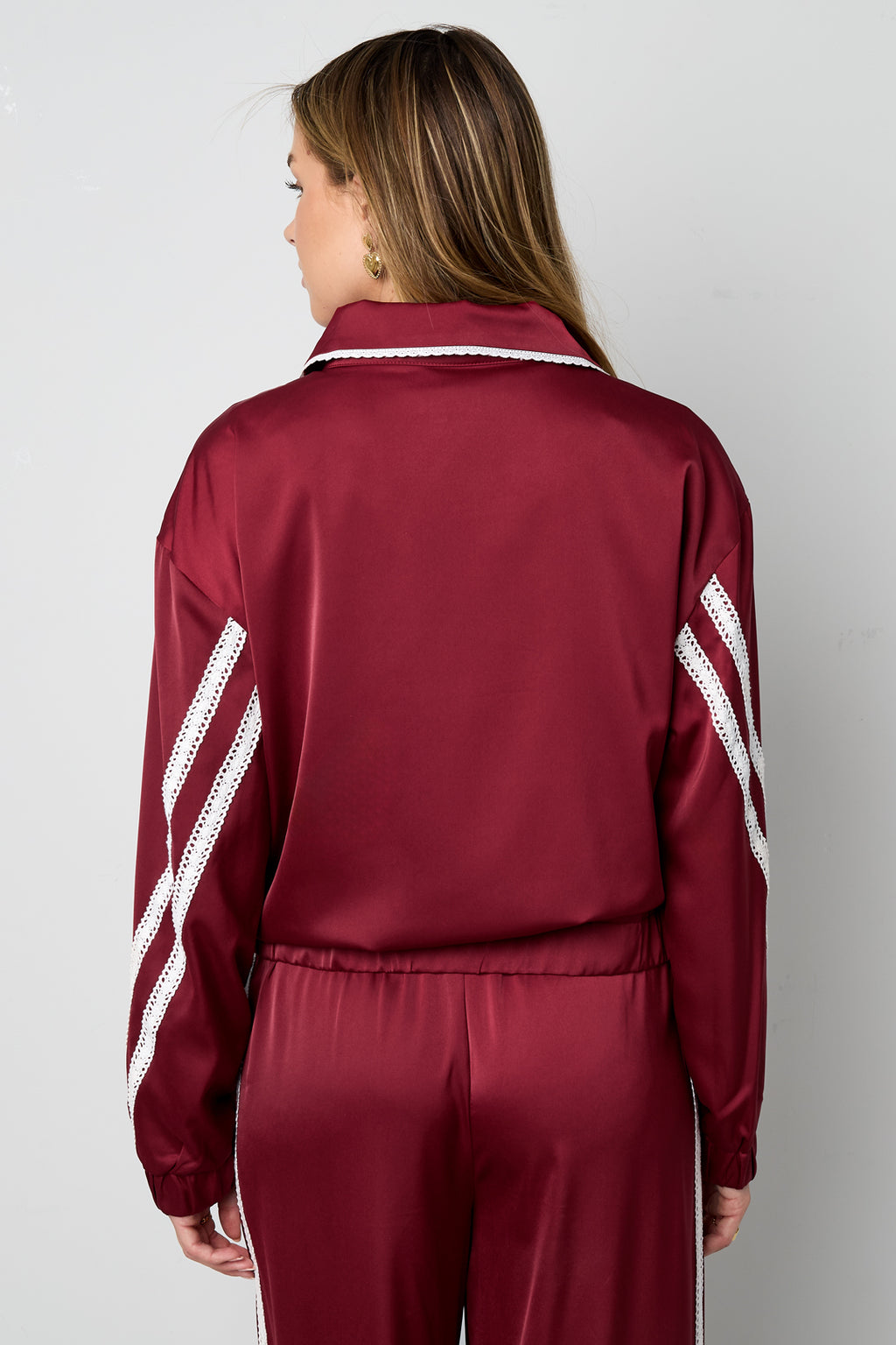 Sportief jasje met satijnen look